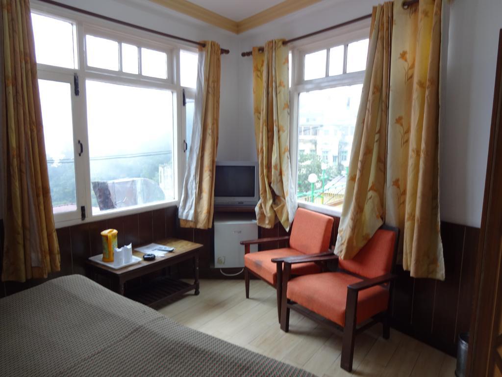 Hotel Ratan Dehradun Exterior foto